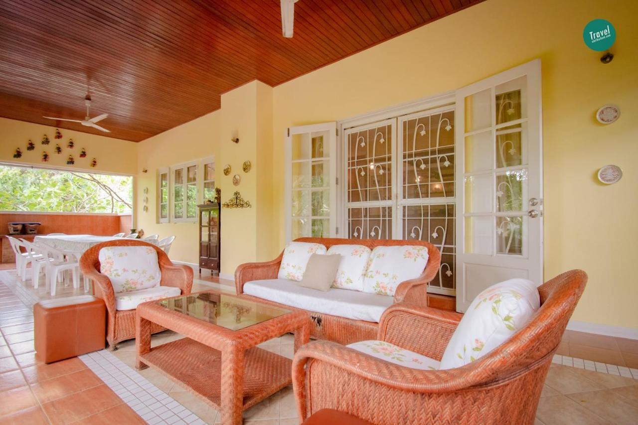 300m From - Luxury Mediterranean House - Pets Welcome