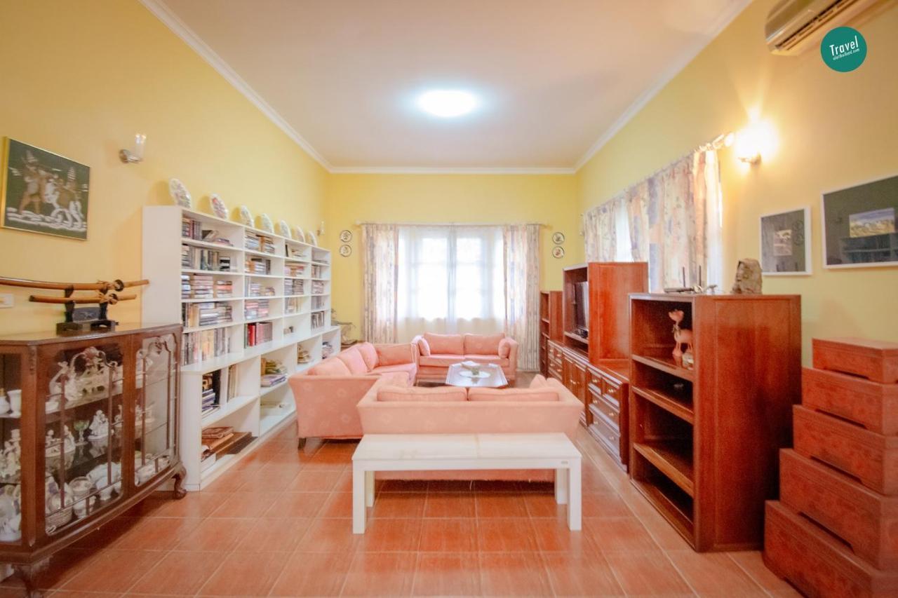 300m From - Luxury Mediterranean House - Pets Welcome Villa
