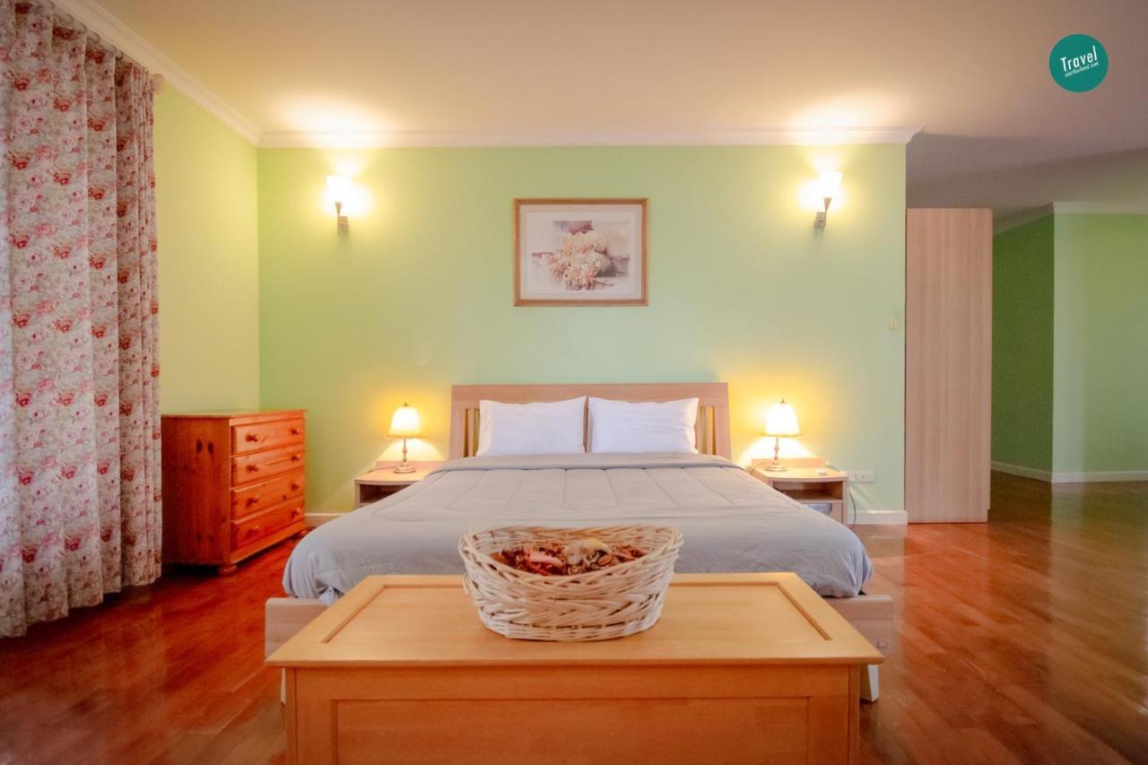 300m From - Luxury Mediterranean House - Pets Welcome *
